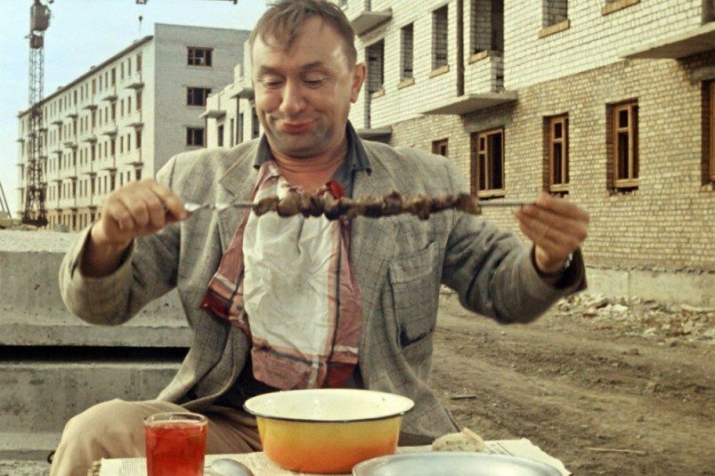 Ели все — от школьников до генералов: 5 культовых блюд СССР, которые пахли детством