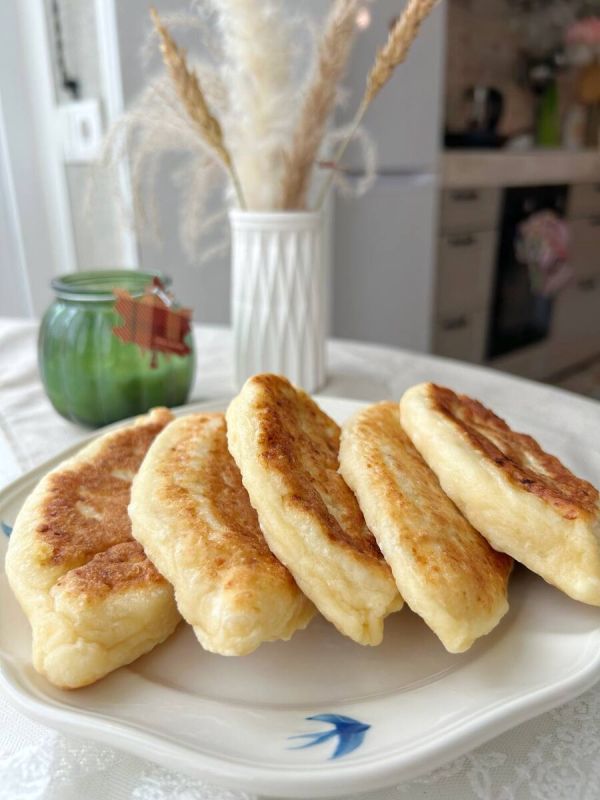 Творожные пирожки: секреты идеального сочетания сыра и зеленого лука