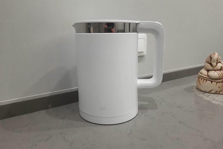 Как удалить накипь в чайнике: прокипятите воду с лимонной кислотой