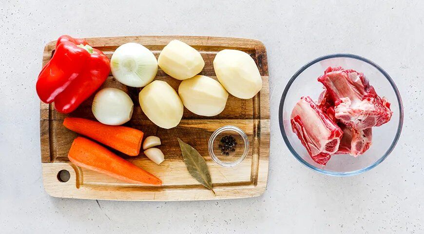 Шулюм из говядины с картошкой и овощами: спокойное объяснение простого домашнего вкуса