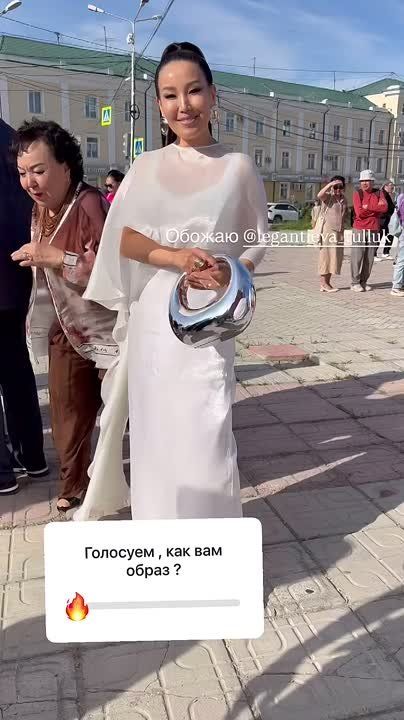         @bronislava_may*