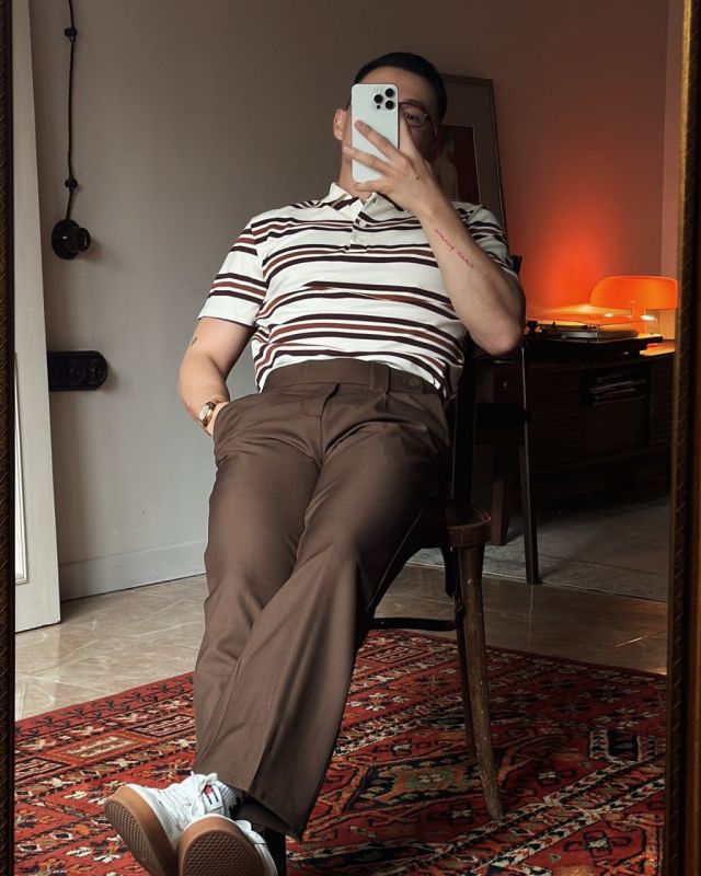        ,     