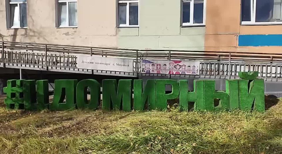       :    !