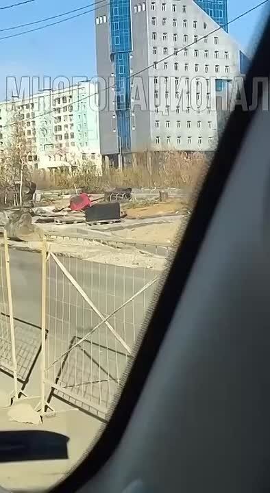  ,  