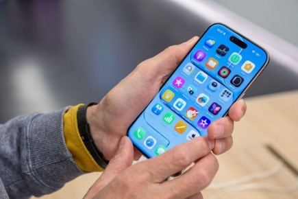 iPhone  .     