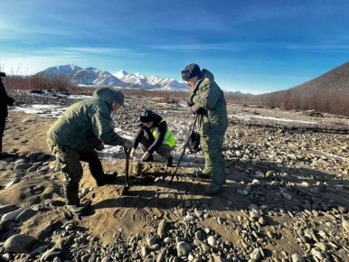 Экологи обследуют территории падения ступени ракеты в Кобяйском районе Якутии