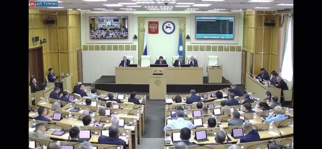 Тему невыплат поднял депутат Василий Николаев