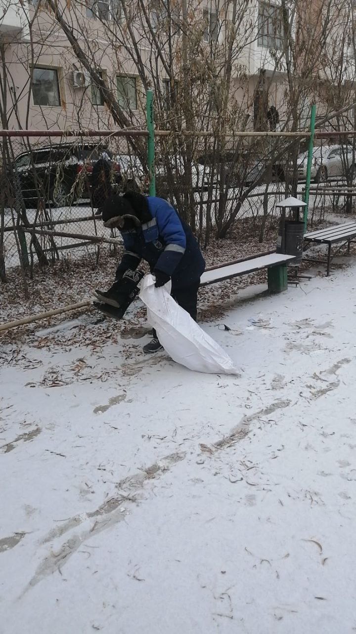Наш Губинский округ встречает новый день улыбками и чистотой улиц благодаря неустанной работе наших муниципальных дворников Наш Губинский округ встречает новый день улыбками и чистотой улиц благодаря неустанной работе наших муниципальных дворников