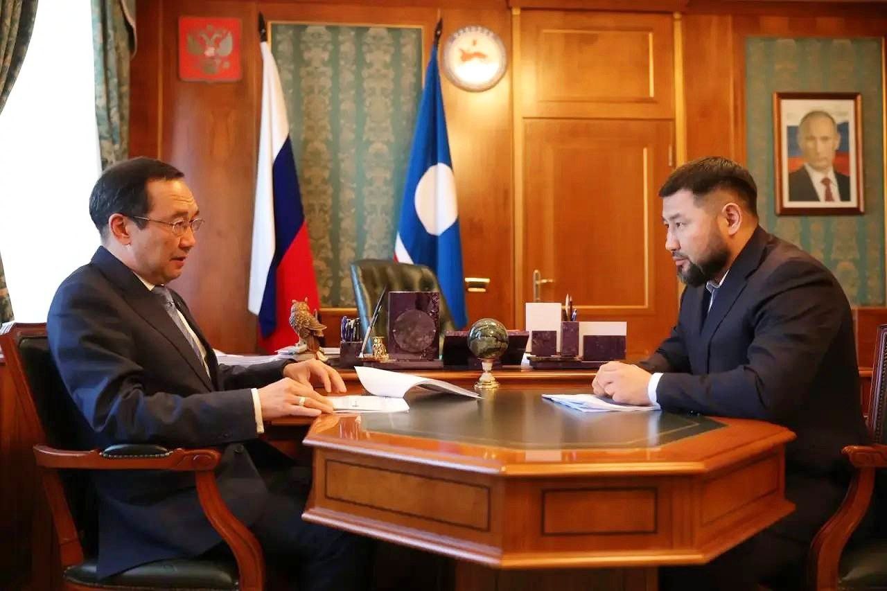 Евгений Григорьев: На рабочей встрече доложил главе республики Айсену Сергеевичу Николаеву о готовности города к прохождению отопительного сезона и текущем состоянии коммунального хозяйства, о ходе реализации национальных...