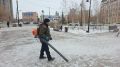 Работа муниципальных дворников по уборке общественных территорий