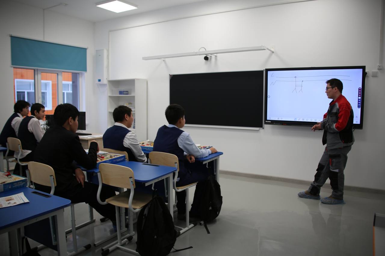 Якутскэнерго и Саха политехнический лицей открыли новый профильный энергокласс Якутскэнерго и Саха политехнический лицей открыли новый профильный энергокласс