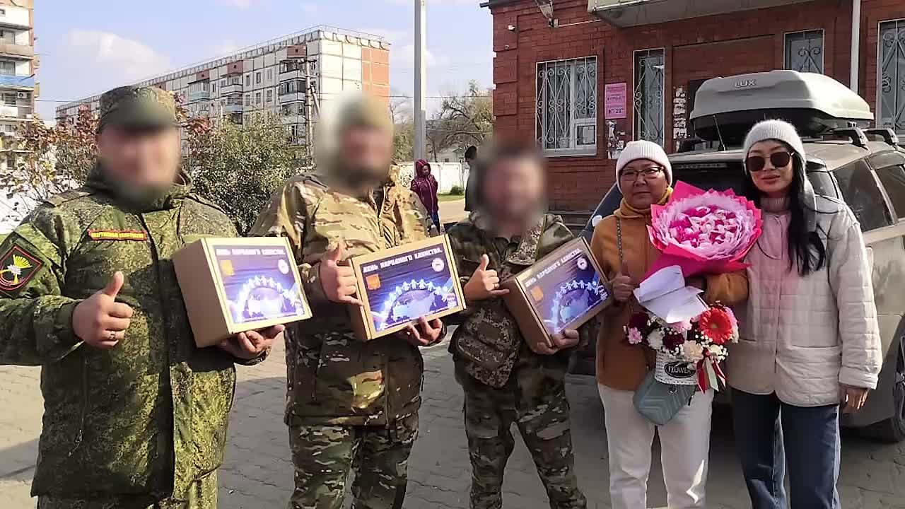 Айсен Николаев: Накануне Дня народного единства наши бойцы на фронтах СВО получили подарочные наборы из Якутии