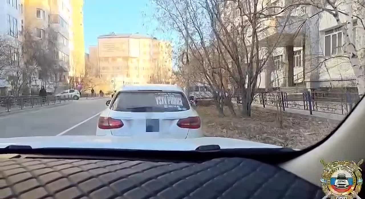 Госавтоинспекция регулярно проводит профилактические мероприятия, направленные на выявление и пресечение административных правонарушений, связанных с управлением транспортных средств с установленными на них стеклами...