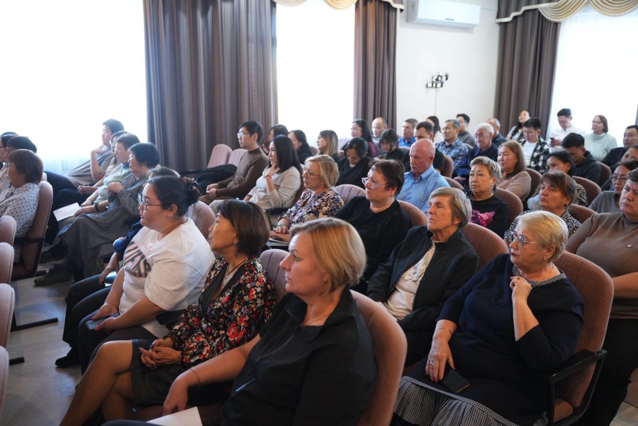 Евгений Григорьев: Жизнь крупного города в условиях Крайнего Севера, работа предприятий жизнеобеспечения невозможна без точных оперативных и долгосрочных прогнозов погоды: значение работы метеослужбы в современных условиях...