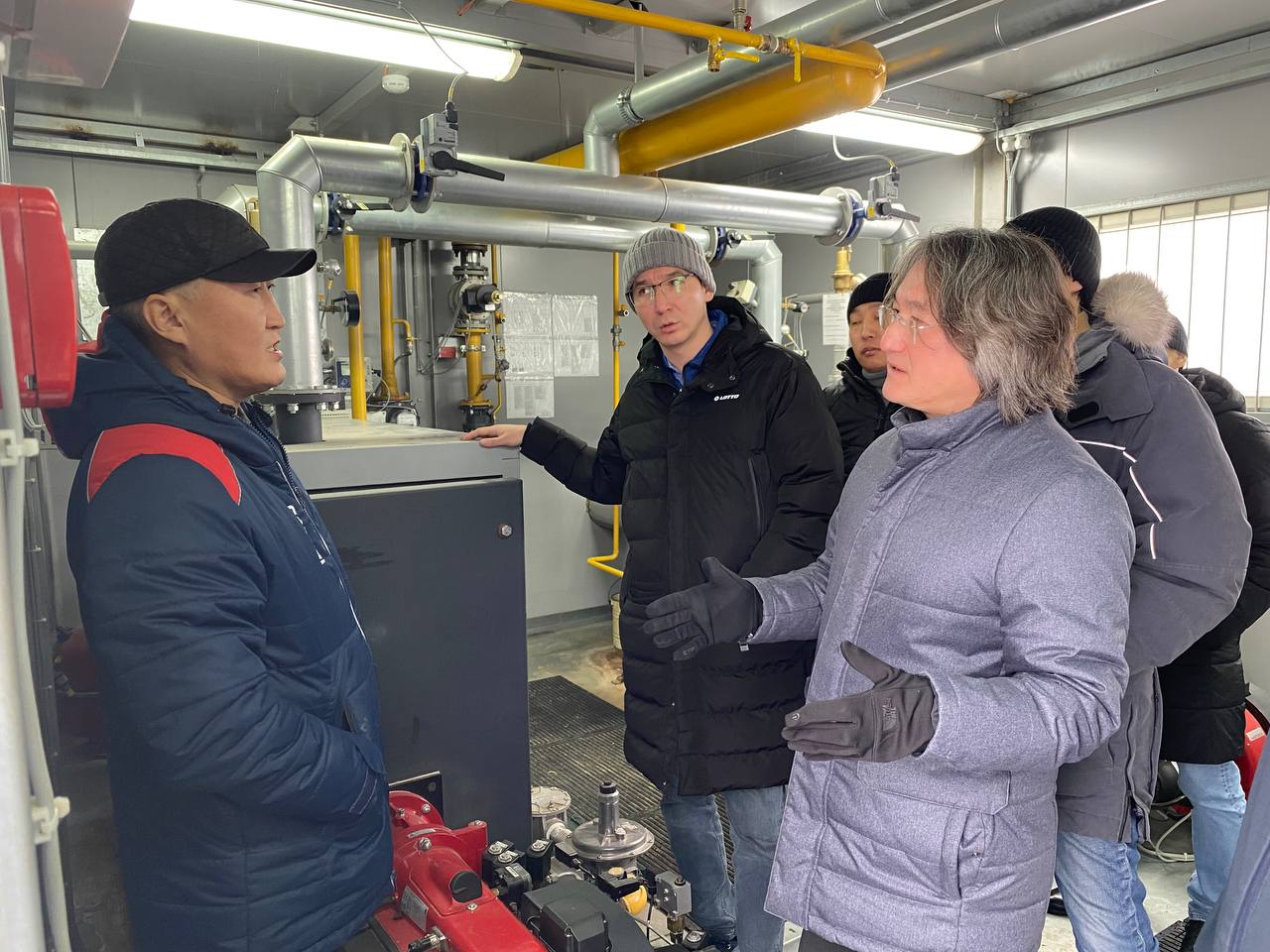 Джулустан Борисов в Горном районе осмотрел новые объекты теплоснабжения Джулустан Борисов в Горном районе осмотрел новые объекты теплоснабжения