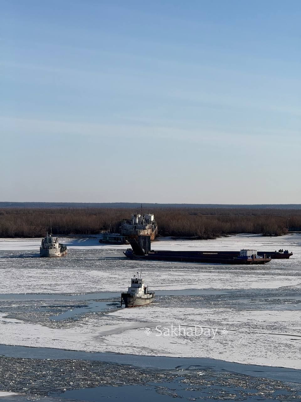 Сегодня на переправе. #дляsakhaday Сегодня на переправе. #дляsakhaday