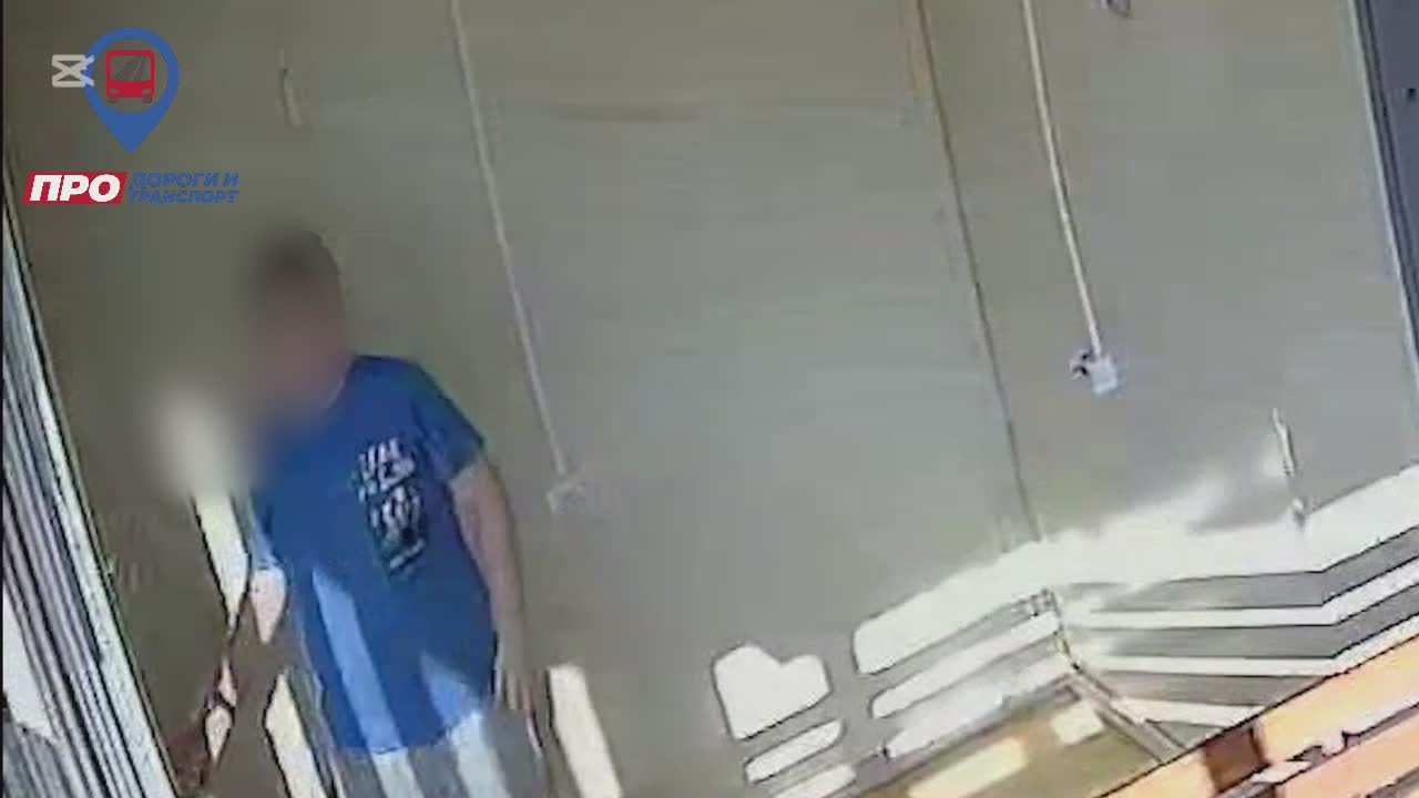 Установлены школьники, повредившие тёплую остановку в Якутске