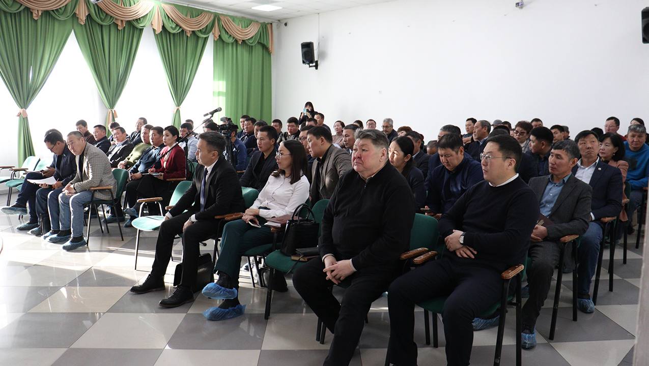 Олохтоох бэйэни салайыныы сокуонун барылын тула «тгрк остуол» ыытылынна Норуот дьокутааттара алтынньы 27 кнгэр Ил Тмээ 33-с Федеральнай сокуон иитинэн рспблкээ олохтоох бэйэни салайыныы сокуонун барылын киллэрдилэр. Ол... Олохтоох бэйэни салайыныы сокуонун барылын тула «тгрк остуол» ыытылынна Норуот дьокутааттара алтынньы 27 кнгэр Ил Тмээ 33-с Федеральнай сокуон иитинэн рспблкээ олохтоох бэйэни салайыныы сокуонун барылын киллэрдилэр. Ол...