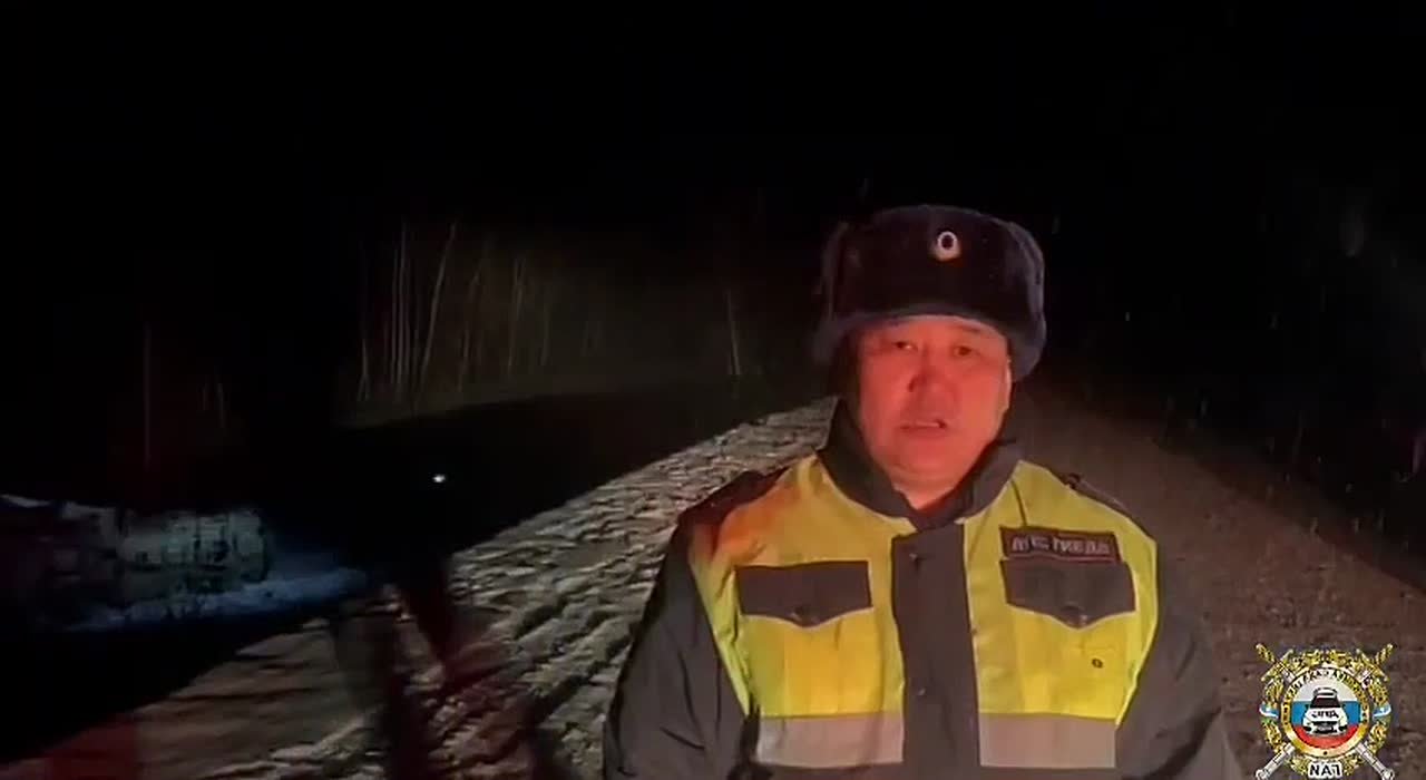 30.10.2025 в 17:16 в ДЧ ОМВД России по Хангаласскому району поступило сообщенне о том, что сработала кнопка экстренного вызова служб спасения «Эра-ГЛОНАСС» на автомашине «ГАЗ Соболь», возле с. Тит-Арыы на РАД «УМНАС»