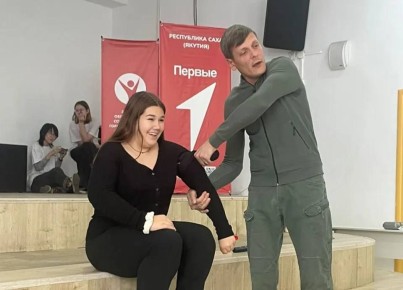 Ветеран СВО провел для учащихся мастер-класс по первой медпомощи