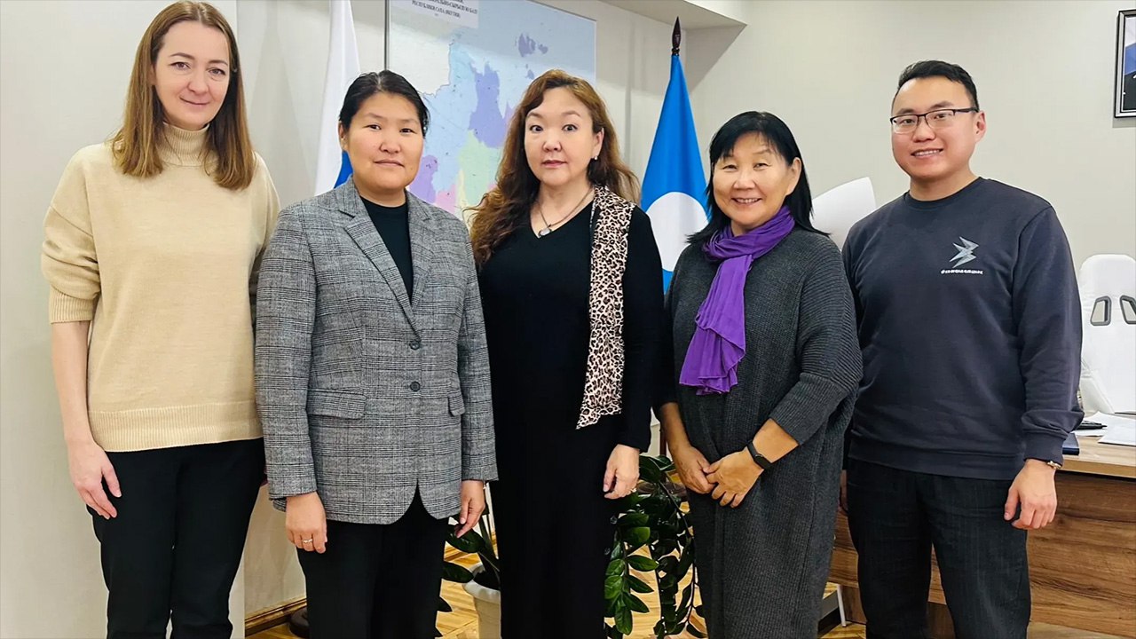 В Минэкономики Якутии состоялась рабочая встреча с ВШЭ и СВФУ