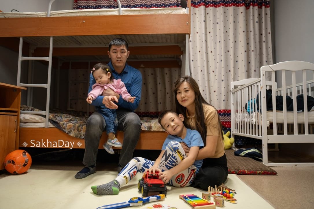 «Три академа, прогулы и счастье материнства»: Каково быть семейным студентом?