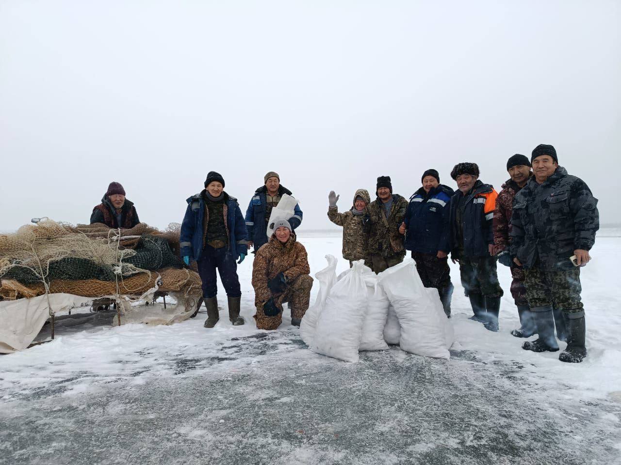 БАЙАНАЙ ЫЙА ММТНЭН!. Алтынньы ый тиэх кнгэр 3 нэилиэк дьоно-сэргэтэ, Тл 3, Тарат 2, Тумул 1 муханан кыттыан - барыта 6 муханан Сэгэлэйи балыктаатылар БАЙАНАЙ ЫЙА ММТНЭН!. Алтынньы ый тиэх кнгэр 3 нэилиэк дьоно-сэргэтэ, Тл 3, Тарат 2, Тумул 1 муханан кыттыан - барыта 6 муханан Сэгэлэйи балыктаатылар