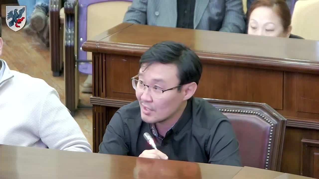 В Окружной администрации города Якутска 31 октября прошли публичные слушания по введению изменений в нормативно правовой акт Якутской городской Думы «Об утверждении порядка заключения соглашения о сотрудничестве между...