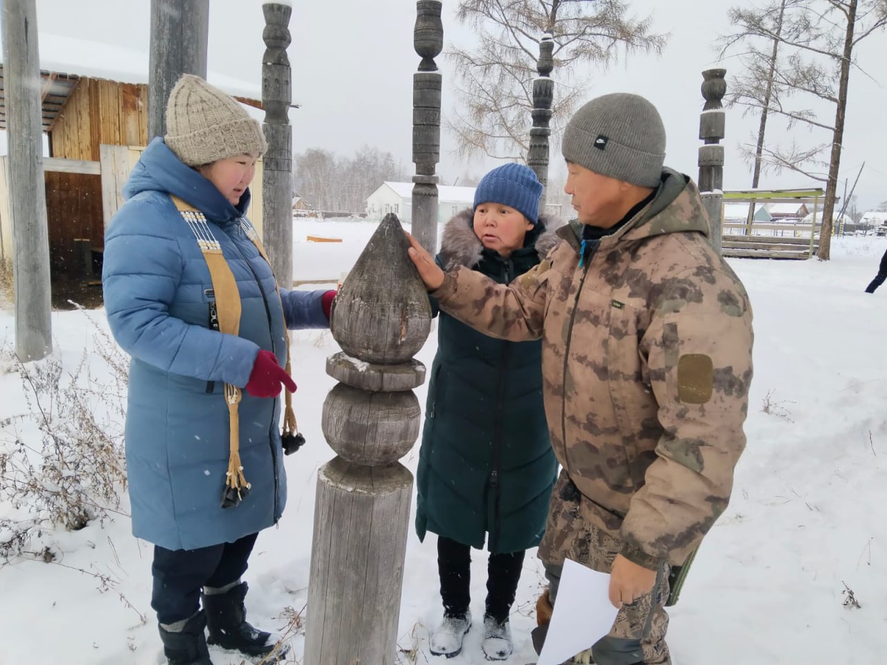 #Синилгэн. В эвенкийском селе Эжанцы сегодняшний день богат на события – состоялся праздник первого снега Синилгэн #Синилгэн. В эвенкийском селе Эжанцы сегодняшний день богат на события – состоялся праздник первого снега Синилгэн
