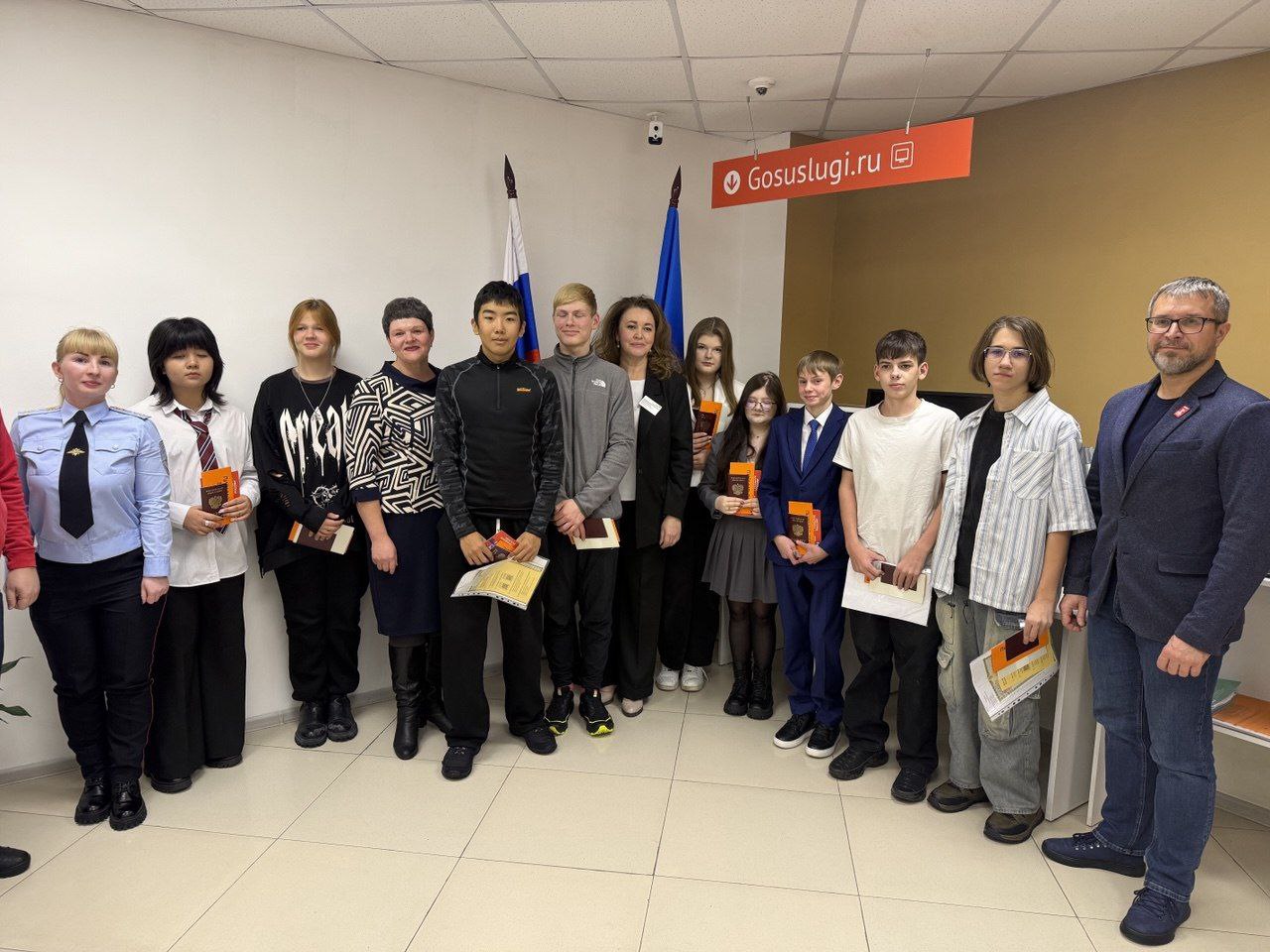 В единстве – наша сила! С таким напутствием юным алданцам торжественно вручили паспорта граждан России В единстве – наша сила! С таким напутствием юным алданцам торжественно вручили паспорта граждан России