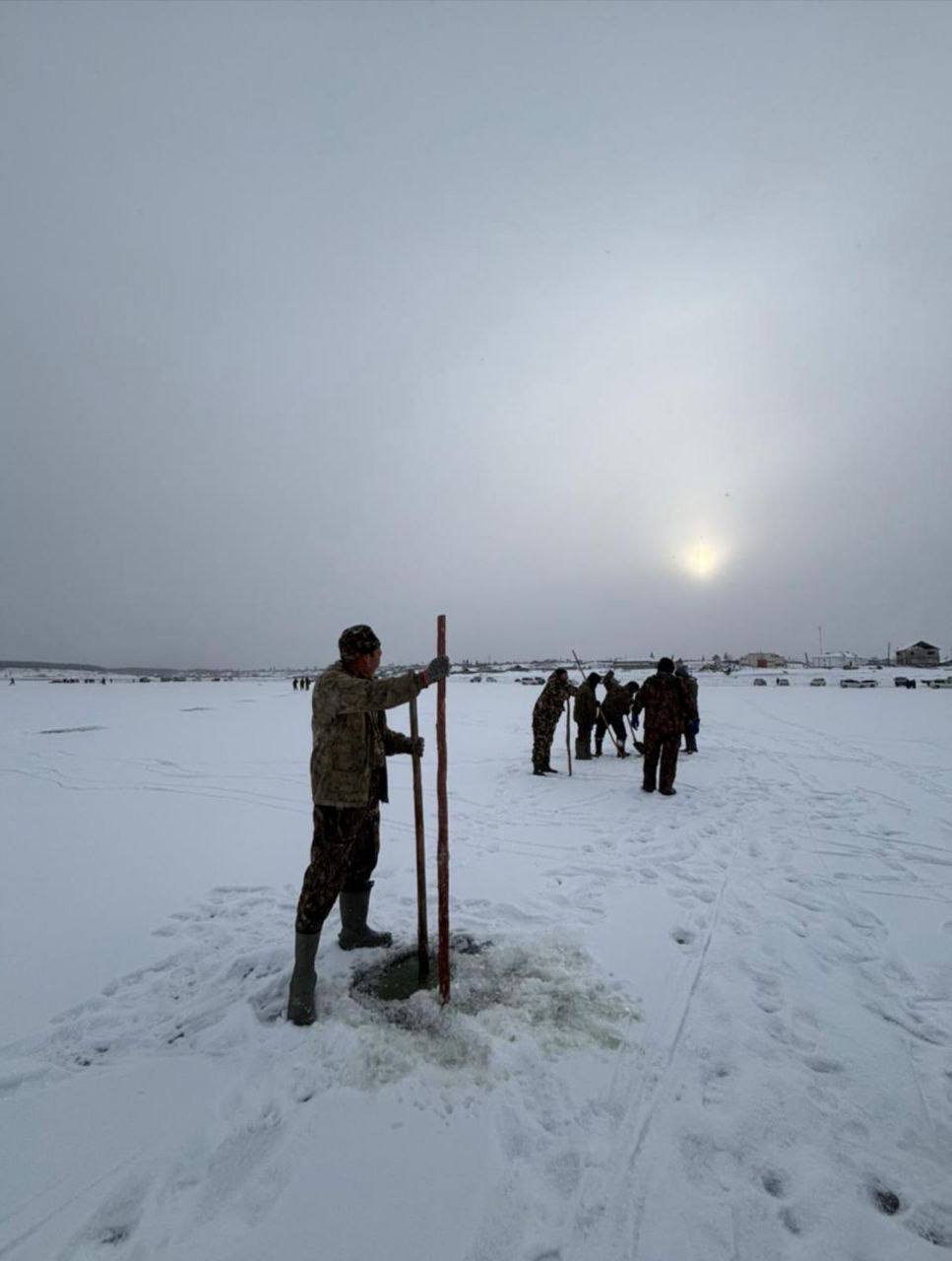 БАЙАНАЙ ЫЙА ММТНЭН!. Алтынньы ый тиэх кнгэр 3 нэилиэк дьоно-сэргэтэ, Тл 3, Тарат 2, Тумул 1 муханан кыттыан - барыта 6 муханан Сэгэлэйи балыктаатылар БАЙАНАЙ ЫЙА ММТНЭН!. Алтынньы ый тиэх кнгэр 3 нэилиэк дьоно-сэргэтэ, Тл 3, Тарат 2, Тумул 1 муханан кыттыан - барыта 6 муханан Сэгэлэйи балыктаатылар