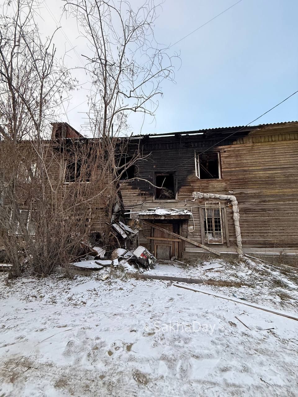 Дом на Лермонтова заброшен после пожара Дом на Лермонтова заброшен после пожара