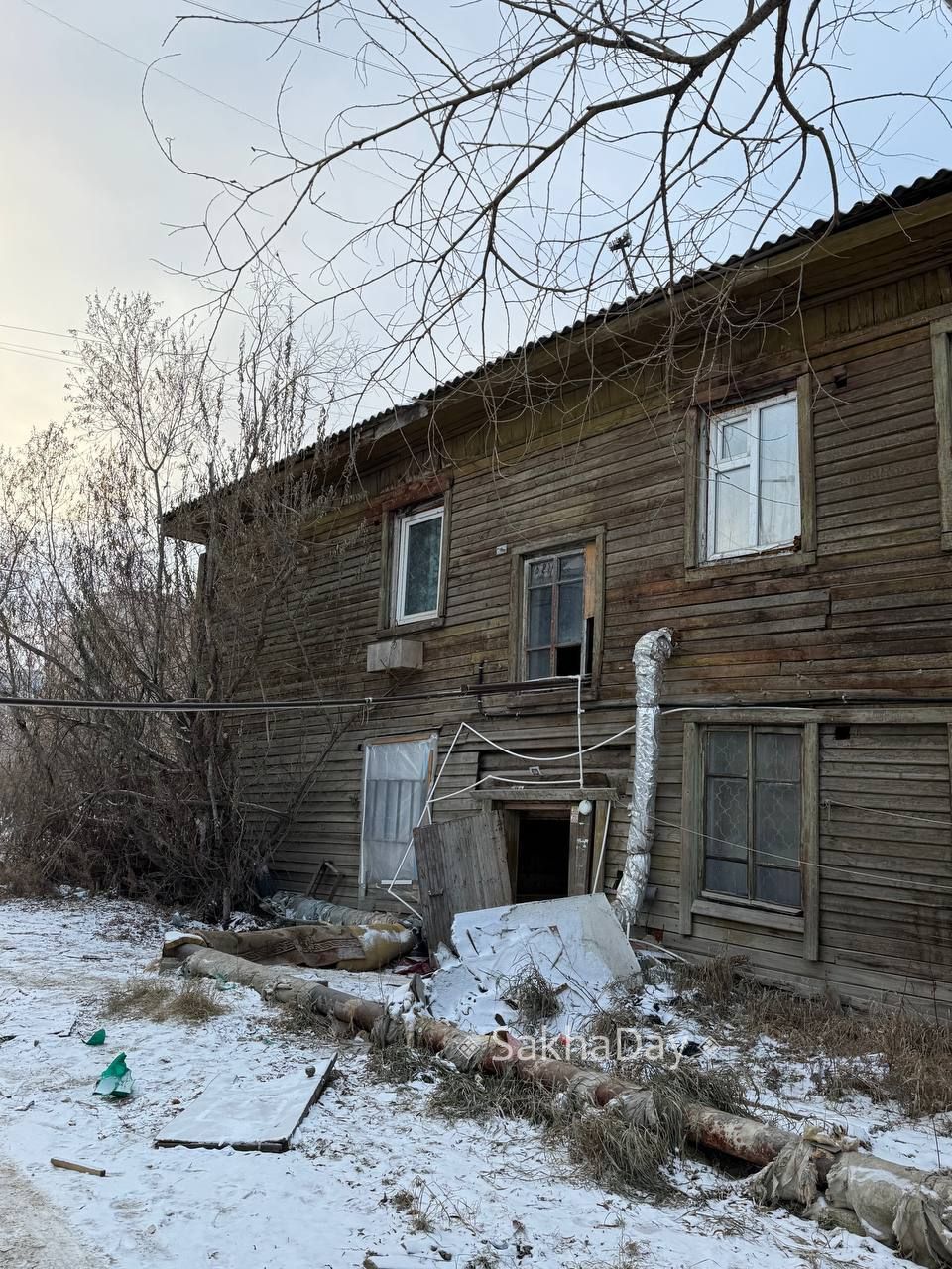 Дом на Лермонтова заброшен после пожара Дом на Лермонтова заброшен после пожара