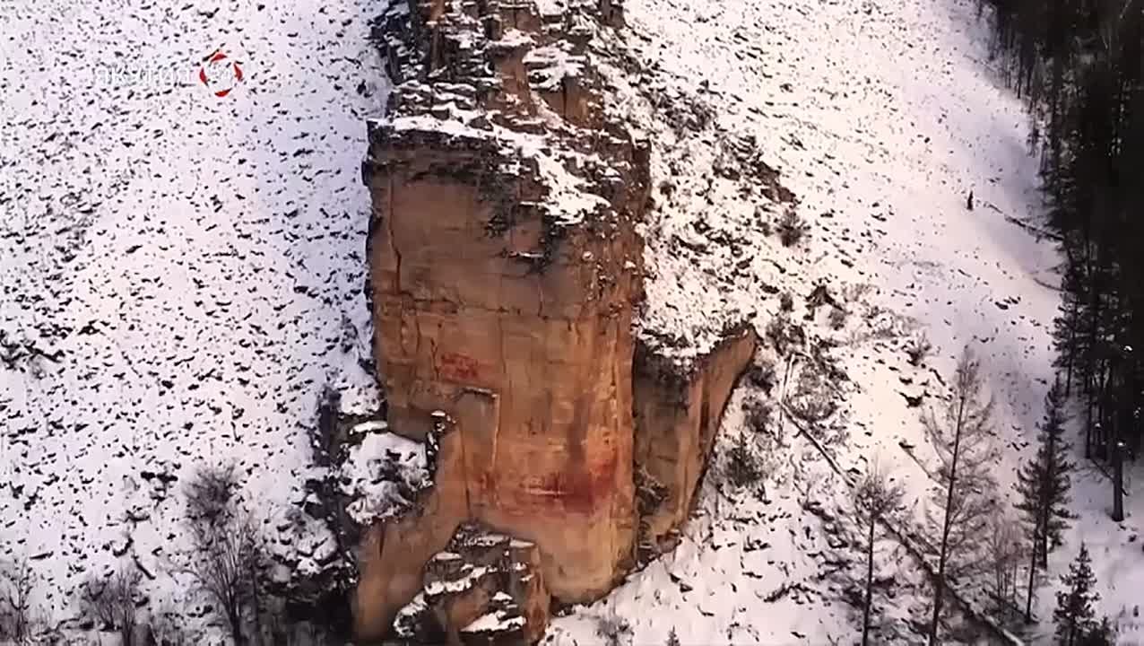 Якутские ученые считают, что уникальная скала с писаницами Суруктаах Хайа, находящаяся на территории Олекминского района, должна быть включена в список Всемирного наследия ЮНЕСКО как бесценный объект наскального искусства...