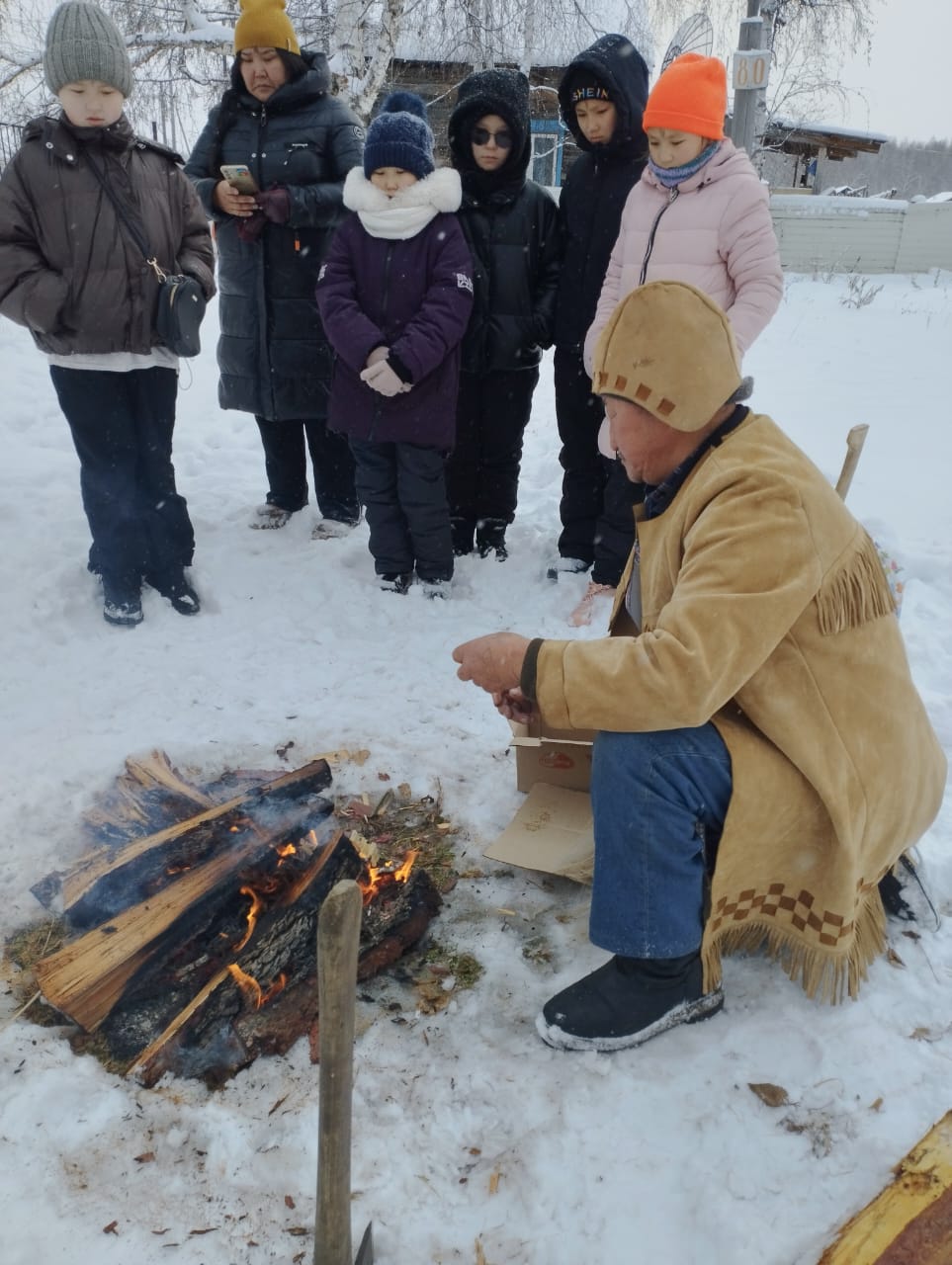 #Синилгэн. В эвенкийском селе Эжанцы сегодняшний день богат на события – состоялся праздник первого снега Синилгэн #Синилгэн. В эвенкийском селе Эжанцы сегодняшний день богат на события – состоялся праздник первого снега Синилгэн
