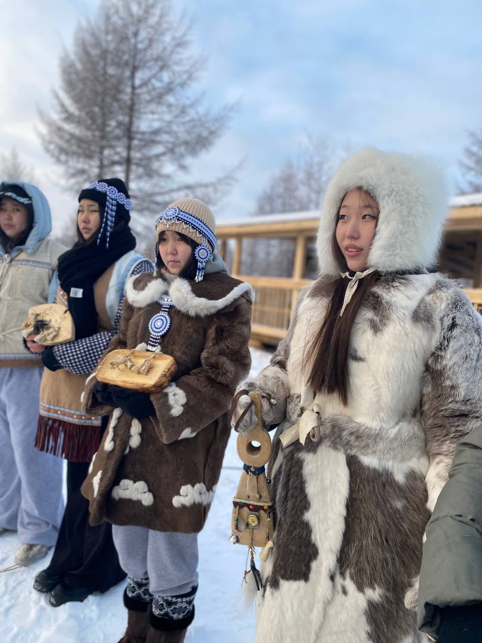 Эвенкийский обрядовый праздник первого снега — "Синилгэн" Эвенкийский обрядовый праздник первого снега — "Синилгэн"