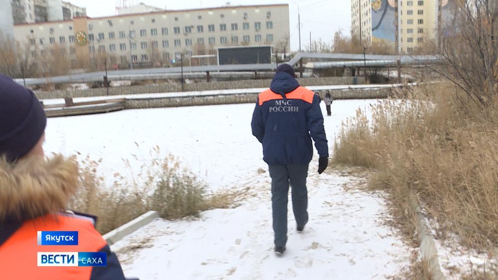 12345 РСЧС напоминает о запрете выхода на неокрепший лёд в период ледообразования