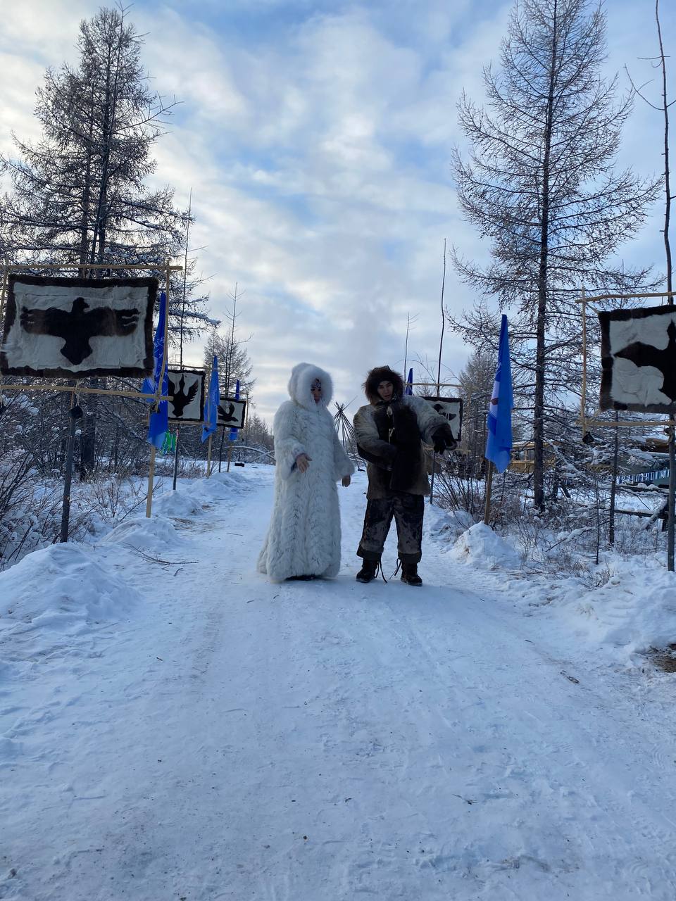 Эвенкийский обрядовый праздник первого снега — "Синилгэн" Эвенкийский обрядовый праздник первого снега — "Синилгэн"