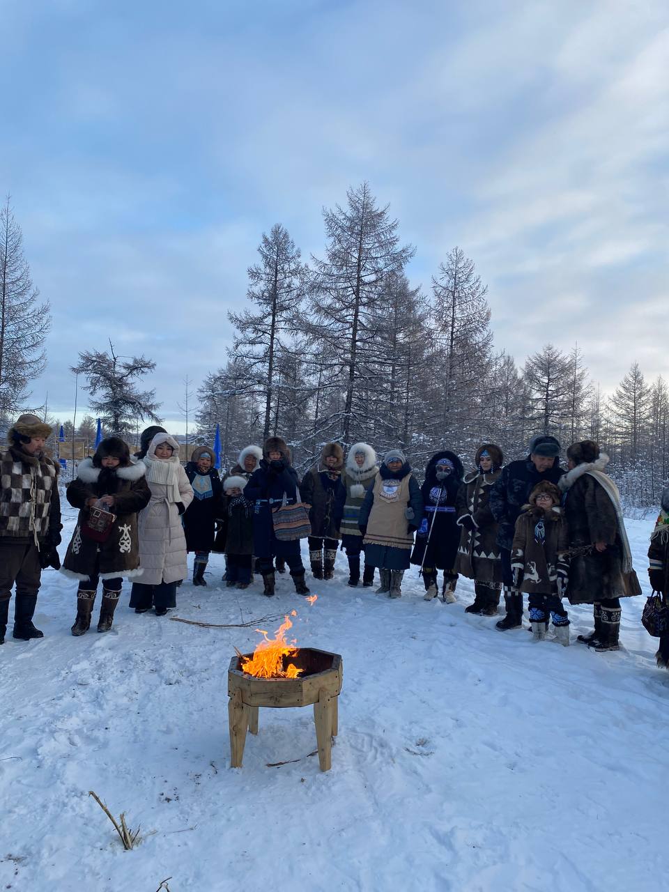 Эвенкийский обрядовый праздник первого снега — "Синилгэн" Эвенкийский обрядовый праздник первого снега — "Синилгэн"