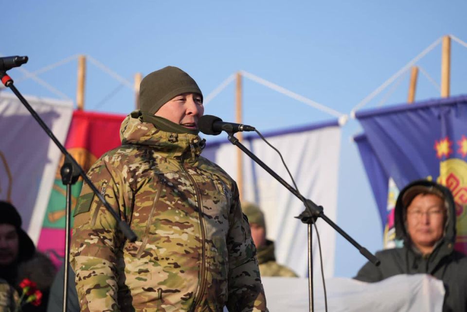 Память о подвиге»: в Якутске открылись выставки фронтовых фотографов и художников Восточного военного округа Память о подвиге»: в Якутске открылись выставки фронтовых фотографов и художников Восточного военного округа