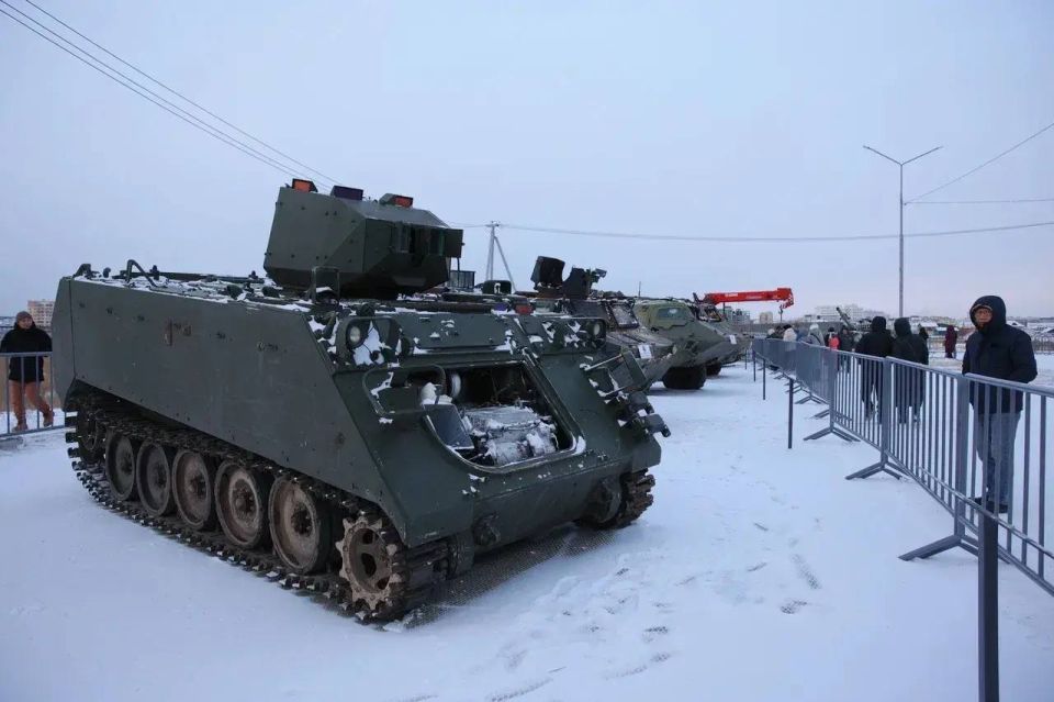 Айсен Николаев: Трофейная техника из зоны СВО в Якутске! Айсен Николаев: Трофейная техника из зоны СВО в Якутске!
