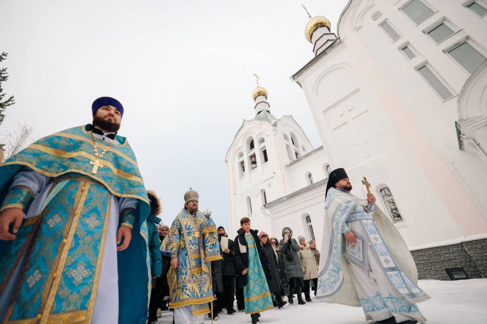 Праздник Казанской иконы Божией Матери в городе Нерюнгри Праздник Казанской иконы Божией Матери в городе Нерюнгри