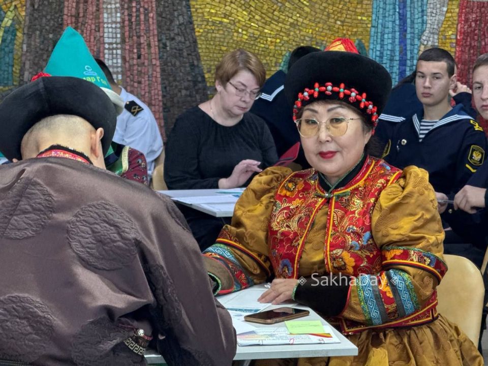В Якутске проходит Большой этнографический диктант, посвященный Дню народного единства В Якутске проходит Большой этнографический диктант, посвященный Дню народного единства