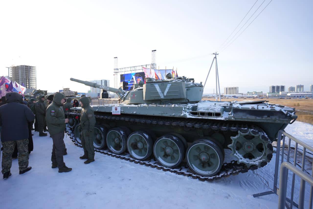 Память о подвиге»: в Якутске открылись выставки фронтовых фотографов и художников Восточного военного округа Память о подвиге»: в Якутске открылись выставки фронтовых фотографов и художников Восточного военного округа