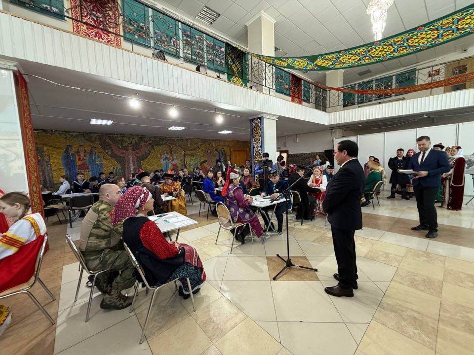 В Якутске проходит Большой этнографический диктант, посвященный Дню народного единства В Якутске проходит Большой этнографический диктант, посвященный Дню народного единства