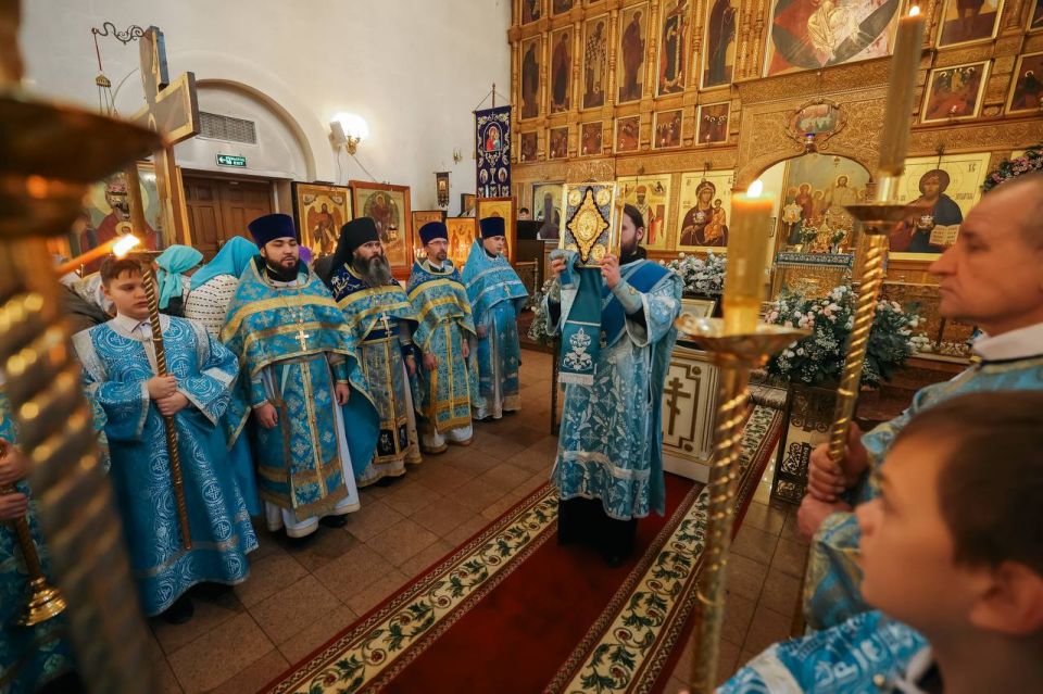 Праздник Казанской иконы Божией Матери в городе Нерюнгри Праздник Казанской иконы Божией Матери в городе Нерюнгри