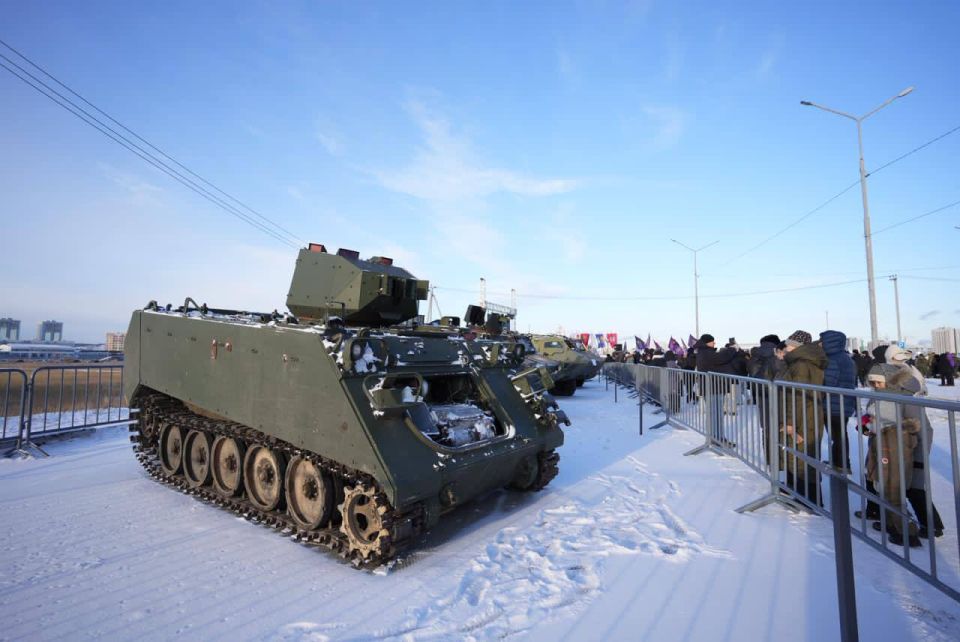 Память о подвиге»: в Якутске открылись выставки фронтовых фотографов и художников Восточного военного округа Память о подвиге»: в Якутске открылись выставки фронтовых фотографов и художников Восточного военного округа