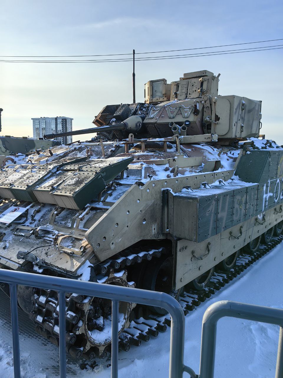 ОБЛОМИЛИСЬ. Вот она – трофейная техника стран НАТО, которая не помогает укронацистам в их отчаянных попытках переломить ситуацию ОБЛОМИЛИСЬ. Вот она – трофейная техника стран НАТО, которая не помогает укронацистам в их отчаянных попытках переломить ситуацию