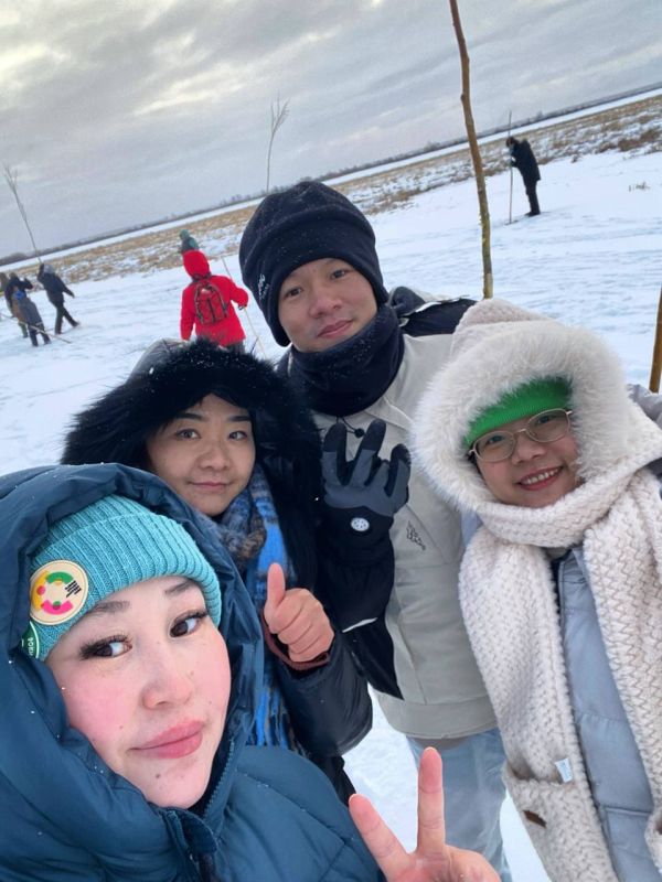 Студенты-иностранцы СВФУ впервые испытали себя во время мунхи Студенты-иностранцы СВФУ впервые испытали себя во время мунхи