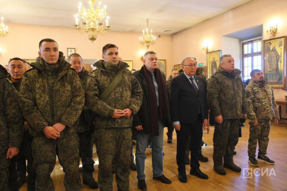 Участники III республиканского антифашистского форума «Народ и армия едины», среди которых есть также бойцы спецоперации, посетили Преображенский Кафедральный собор столицы Участники III республиканского антифашистского форума «Народ и армия едины», среди которых есть также бойцы спецоперации, посетили Преображенский Кафедральный собор столицы